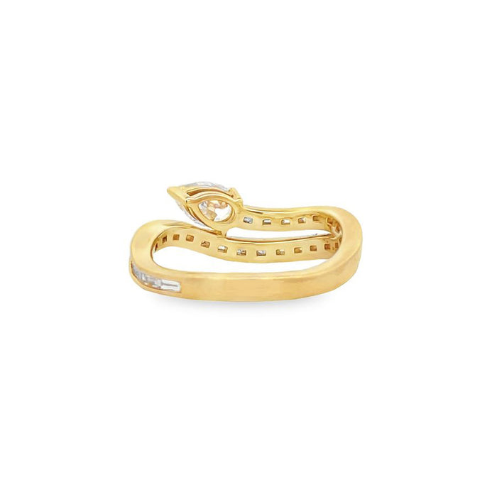 Pear & Baguette Diamond Curved Band