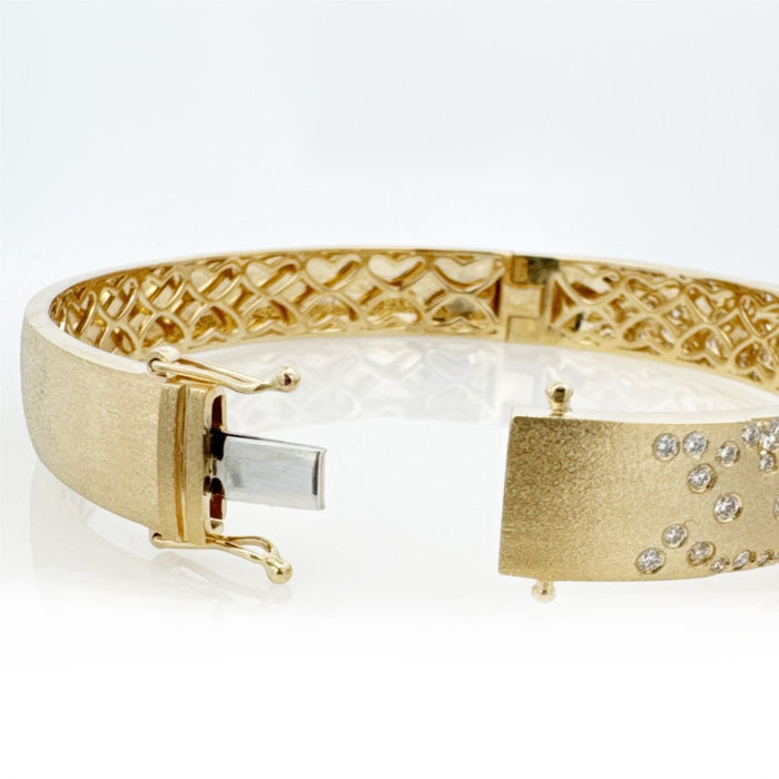 Scattered Diamond Hinged Bangle