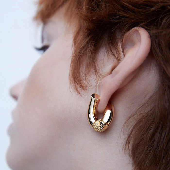 Oera Chain Inverted Hoop Earrings